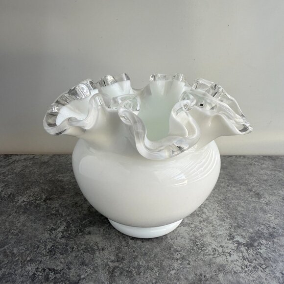 Vintage Fenton Silvercrest Milk Glass Ruffled Vase 4" - Picture 2 of 5